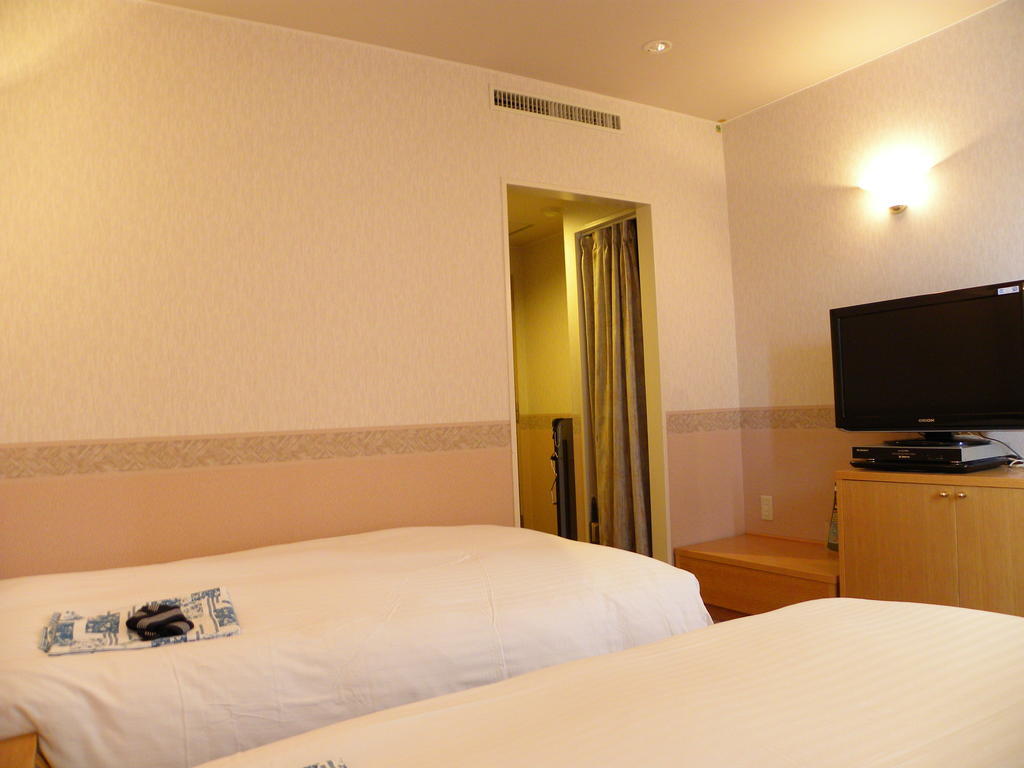 Hotel Benex Йонезава Стая снимка