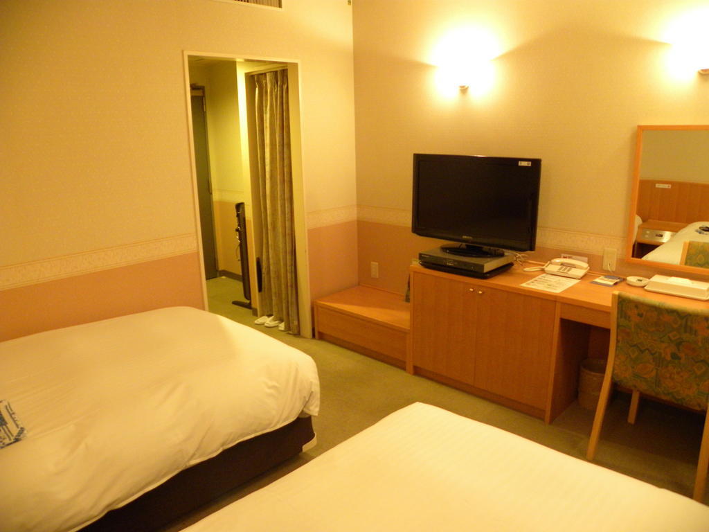 Hotel Benex Йонезава Стая снимка
