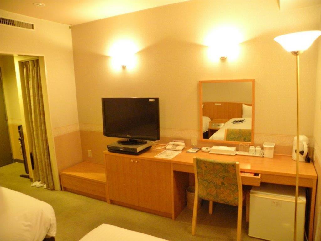 Hotel Benex Йонезава Екстериор снимка